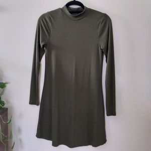 Ambiance green long sleeve turtle neck dress small